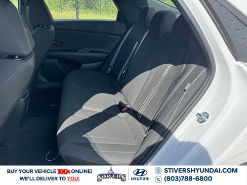 Certified 2025 Hyundai Elantra Sport image 19