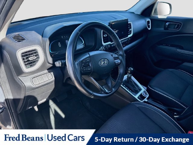 Certified 2023 Hyundai Venue Limited FWD image 13
