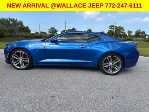 Used 2017 Chevrolet Camaro LT RWD image 7