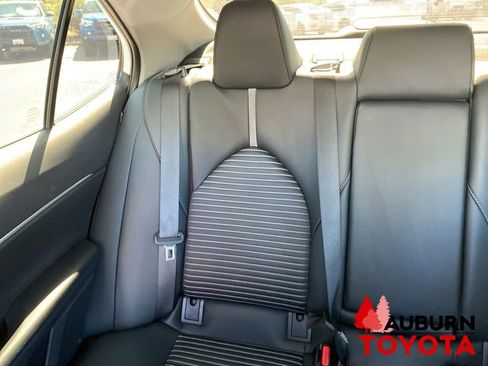 Used 2020 Toyota Camry SE FWD image 17