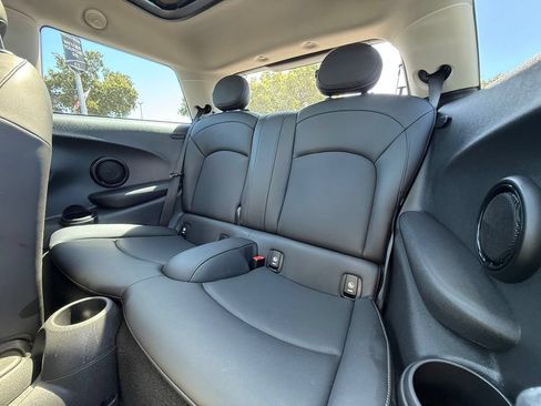 Used 2023 MINI Cooper 2-Door Hardtop FWD image 36
