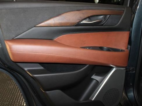 Used 2019 Cadillac Escalade Premium Luxury AWD/4WD image 26