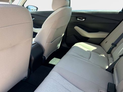 Used 2023 Honda Accord EX image 13