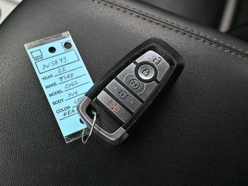 Used 2022 Ford Edge Titanium image 20