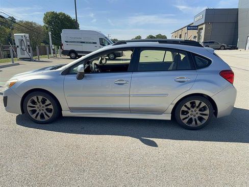 Used 2012 Subaru Impreza 2.0i Sport Premium AWD/4WD image 2