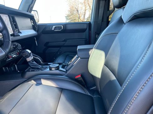 New 2025 Ford Bronco Badlands image 14