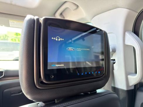 Used 2021 Ford Explorer Limited w/ Hybrid Equipment Group 310A AWD/4WD image 18