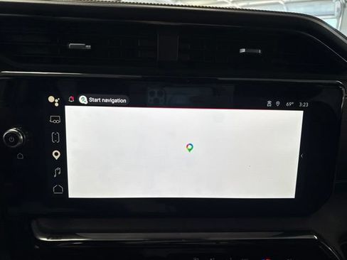 Used 2022 GMC Sierra 1500 AT4 w/ AT4 Preferred Package AWD/4WD image 2