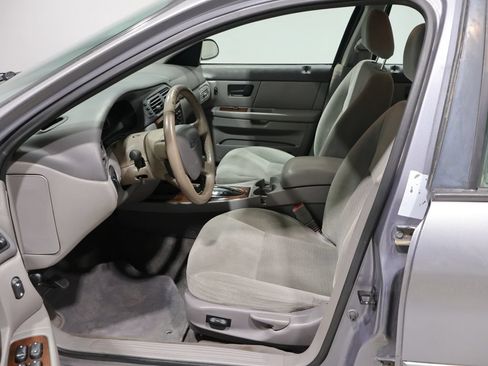 Used 2006 Ford Taurus SEL FWD image 9