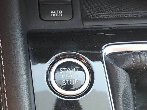 Used 2022 Nissan Kicks SV FWD image 29