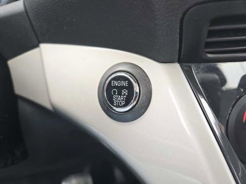 Used 2015 Ford C-MAX Energi SEL w/ Equipment Group 302A image 29