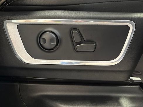 Used 2024 RAM 1500 Laramie AWD/4WD image 53
