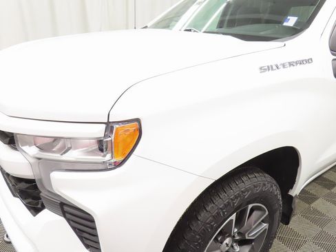Used 2024 Chevrolet Silverado 1500 RST image 34
