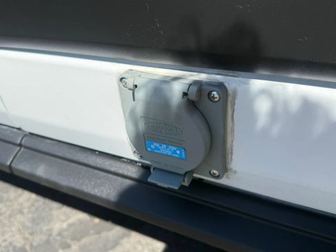 Used 2019 Ford Transit 250 148 Medium Roof RWD image 30
