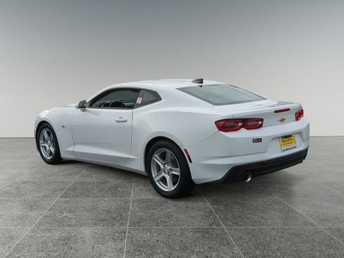 Used 2023 Chevrolet Camaro LT image 3