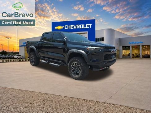 Used 2025 Chevrolet Colorado ZR2 w/ Technology Package AWD/4WD image 9