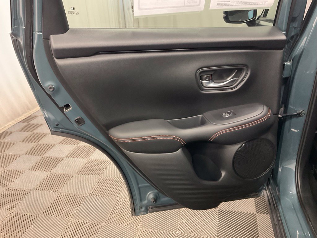 Used 2025 Honda HR-V Sport image 32