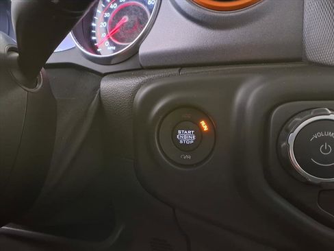 Used 2020 Jeep Gladiator Mojave image 24