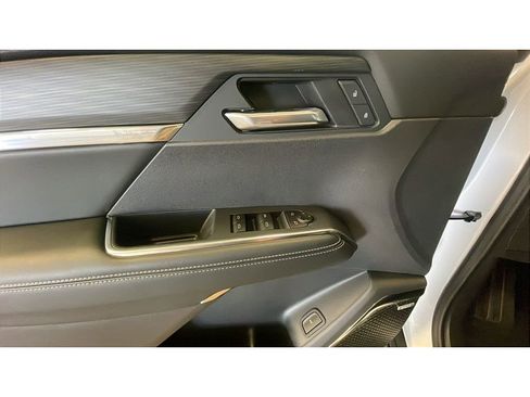 New 2026 GMC Acadia Elevation image 9