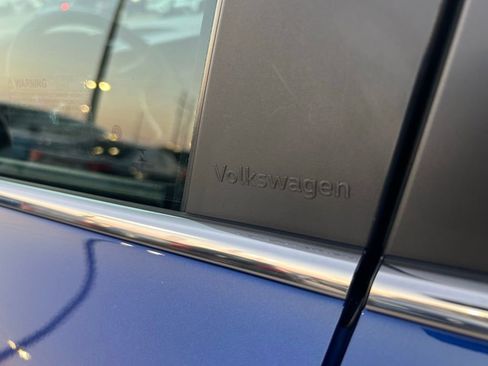 Used 2022 Volkswagen Taos SE w/ Driver Assistance Package image 24