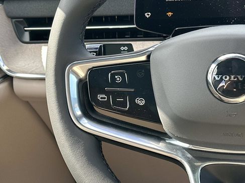 New 2025 Volvo EX90 Ultra image 8