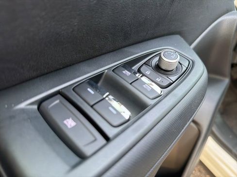 Used 2025 Subaru Forester Touring image 11