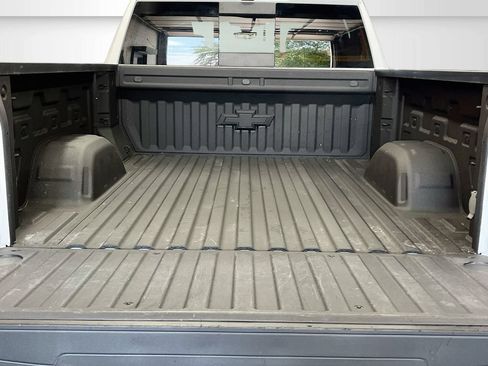 Used 2022 Chevrolet Silverado 1500 LTZ w/ LTZ Premium Package AWD/4WD image 28