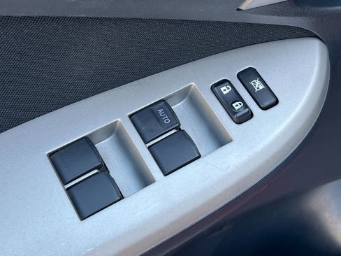 Used 2010 Toyota Corolla S image 14