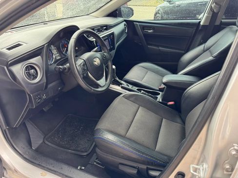 Used 2017 Toyota Corolla SE FWD image 16