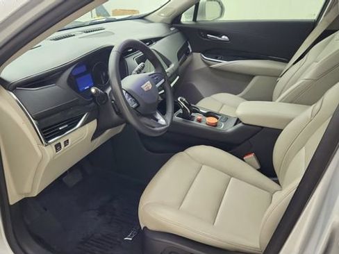 Used 2020 Cadillac XT4 Premium Luxury w/ Driver Awareness Package FWD image 9