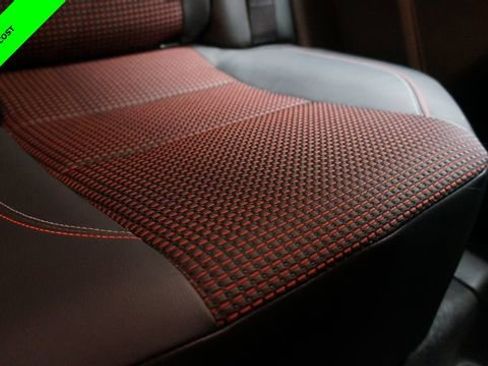 Certified 2025 Nissan Kicks SR AWD/4WD image 57