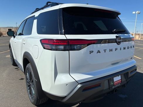 New 2026 Nissan Pathfinder SL w/ SL Premium Package FWD image 4