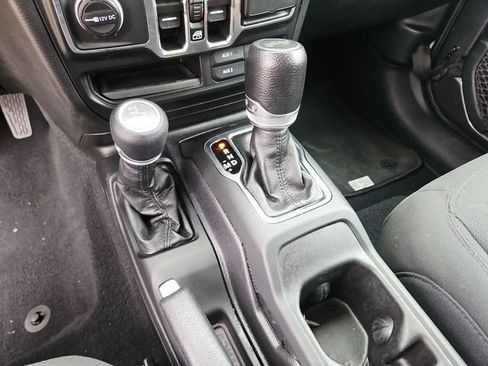 Used 2023 Jeep Wrangler Unlimited Sport AWD/4WD image 15