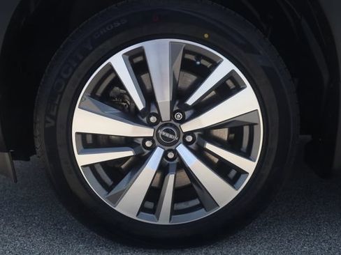 Used 2023 Nissan Pathfinder SL w/ Lighting Package (N92) AWD/4WD image 8