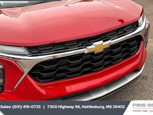 New 2026 Chevrolet Trax LT w/ LT Convenience Package FWD image 24