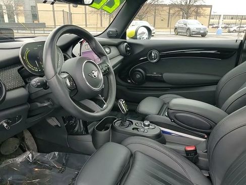 Used 2022 MINI Cooper SE image 9