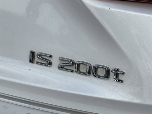 Used 2016 Lexus IS 200t image 7
