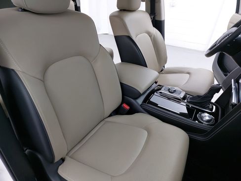 Used 2023 INFINITI QX80 Premium Select w/ Cargo Package image 12