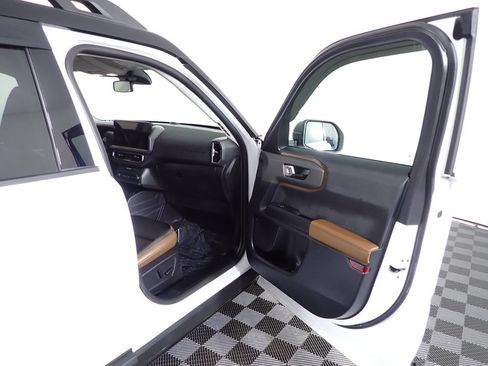 Used 2025 Ford Bronco Sport Outer Banks AWD/4WD image 36
