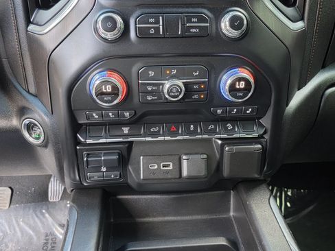 Used 2022 GMC Sierra 2500 AT4 w/ Gooseneck/5TH Wheel Package AWD/4WD image 14