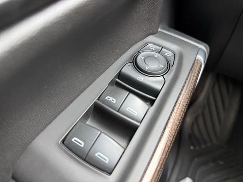 Used 2021 Chevrolet Silverado 1500 LT Trail Boss w/ Convenience Package II image 25