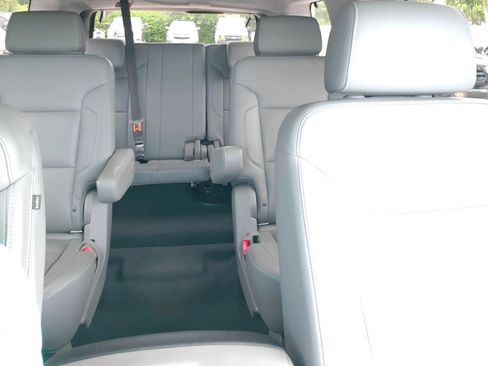 Used 2020 Chevrolet Tahoe LT w/ Luxury Package RWD image 28