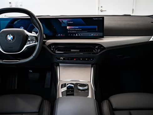 Certified 2025 BMW 330i xDrive Sedan image 32