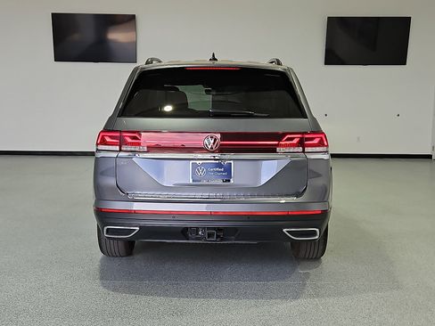 Certified 2024 Volkswagen Atlas SE w/ Panoramic Sunroof Package FWD image 7