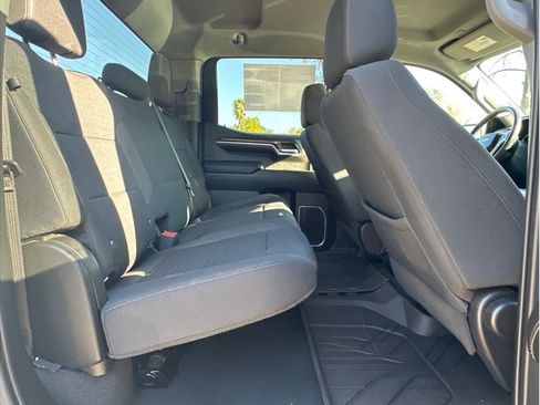 Used 2023 Chevrolet Silverado 1500 LT image 12