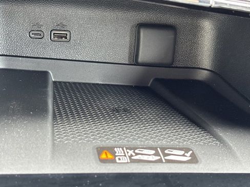 New 2026 Chevrolet Traverse Z71 w/ Enhanced Driving Package AWD/4WD image 43