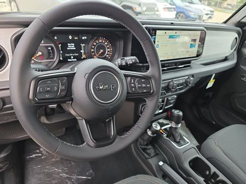 Certified 2025 Jeep Wrangler Unlimited Sport AWD/4WD image 21