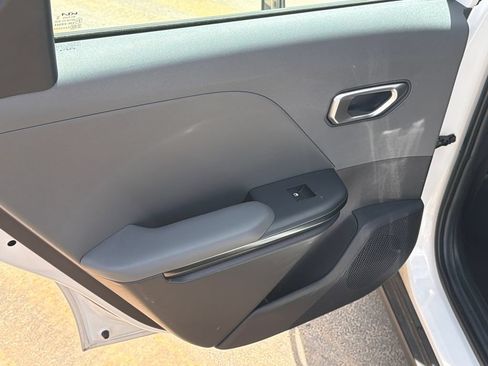 Used 2025 Kia K4 FWD image 21