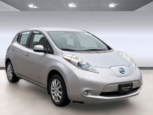 Used 2013 Nissan Leaf S image 7
