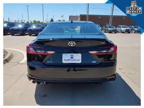 Used 2025 Toyota Camry SE FWD image 8